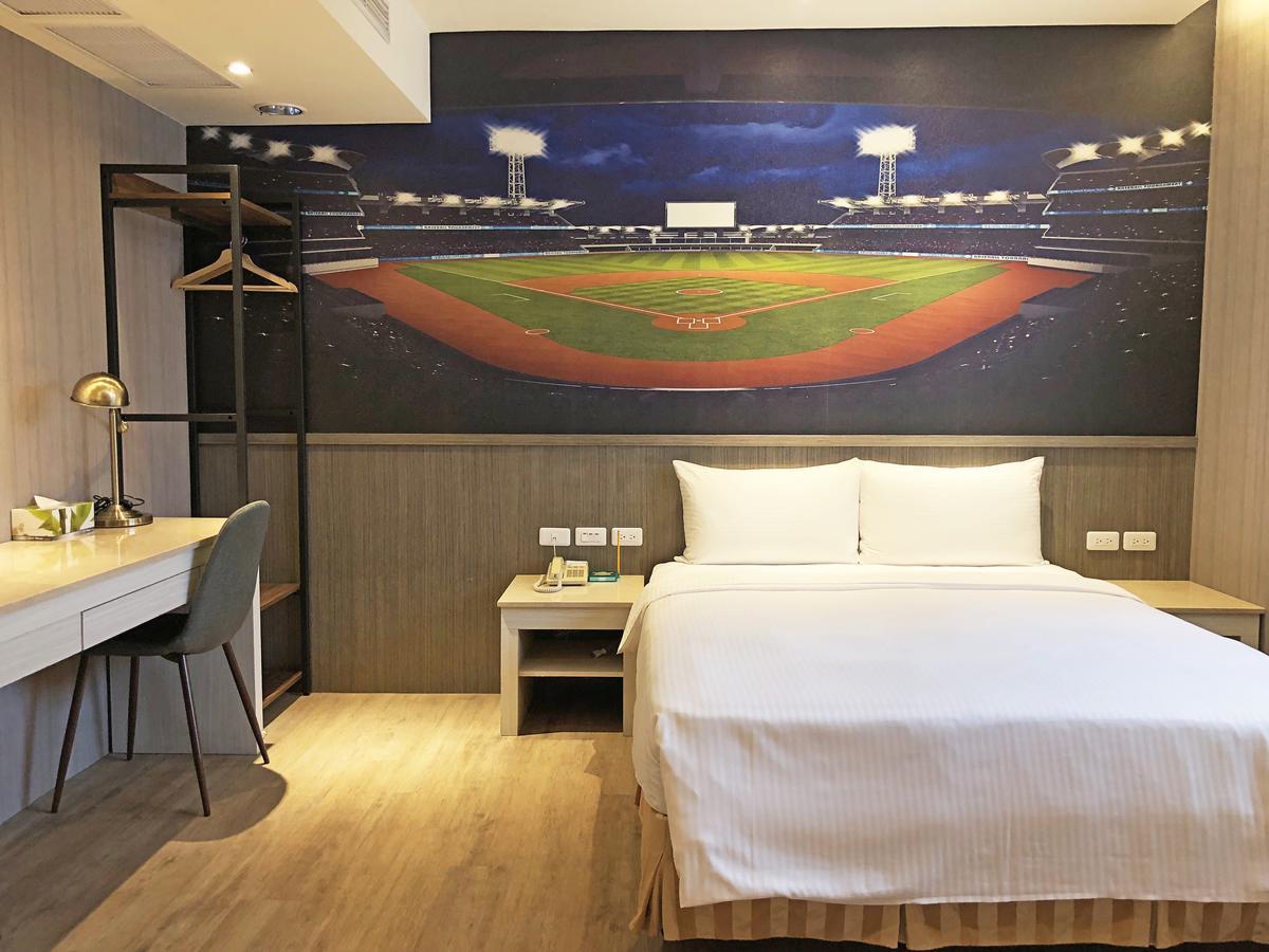 La Hotel-Baseball Theme Hall Kaohsiung Exterior photo